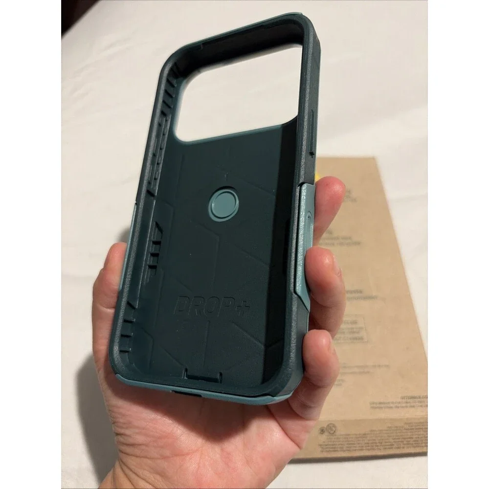 OtterBox iPhone 17 Pro Commuter Series Case - Drop+